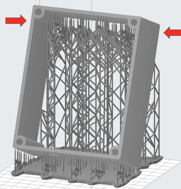 光造形3Dプリンターの歪み：矢印で示された変形箇所