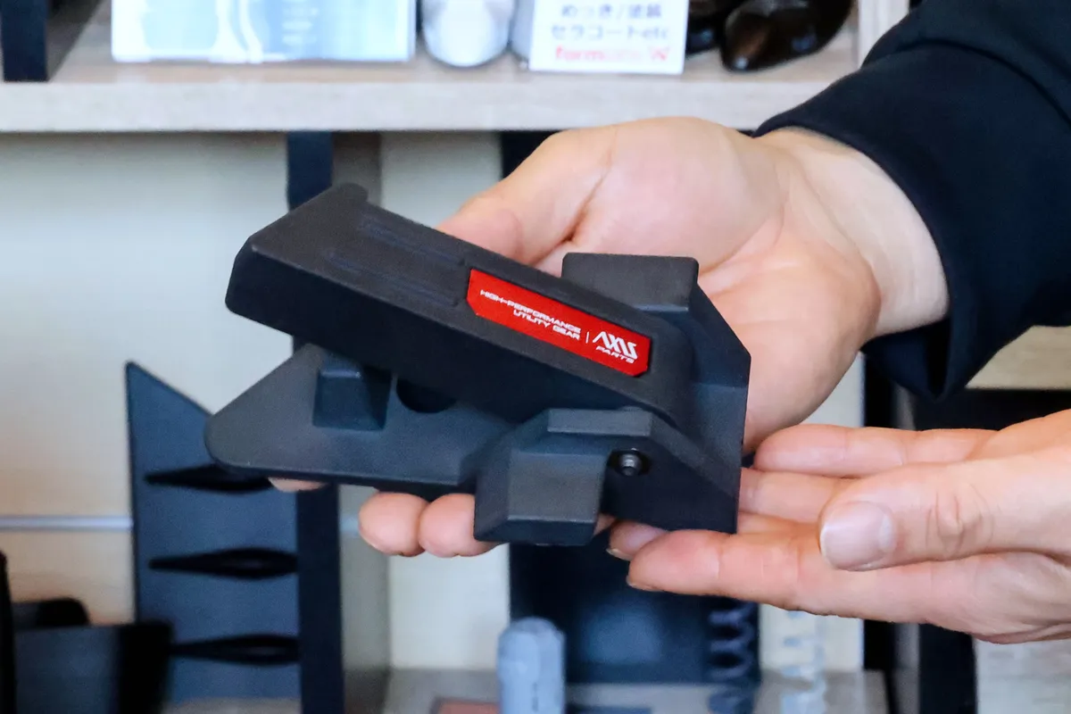 SLS粉末焼結で製造されたAXIS製の最終製品パーツ
