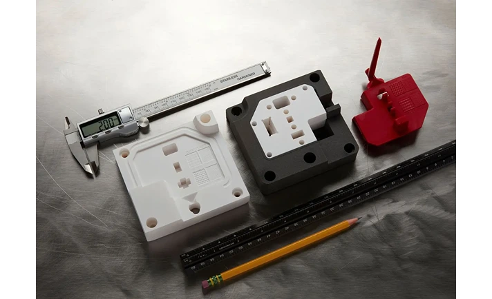 Formlabs Form3,Form3+用レジン　Rigid10K ① リジッド 10K レジンカートリッジV1 | YOKOITO Form 3 Shop