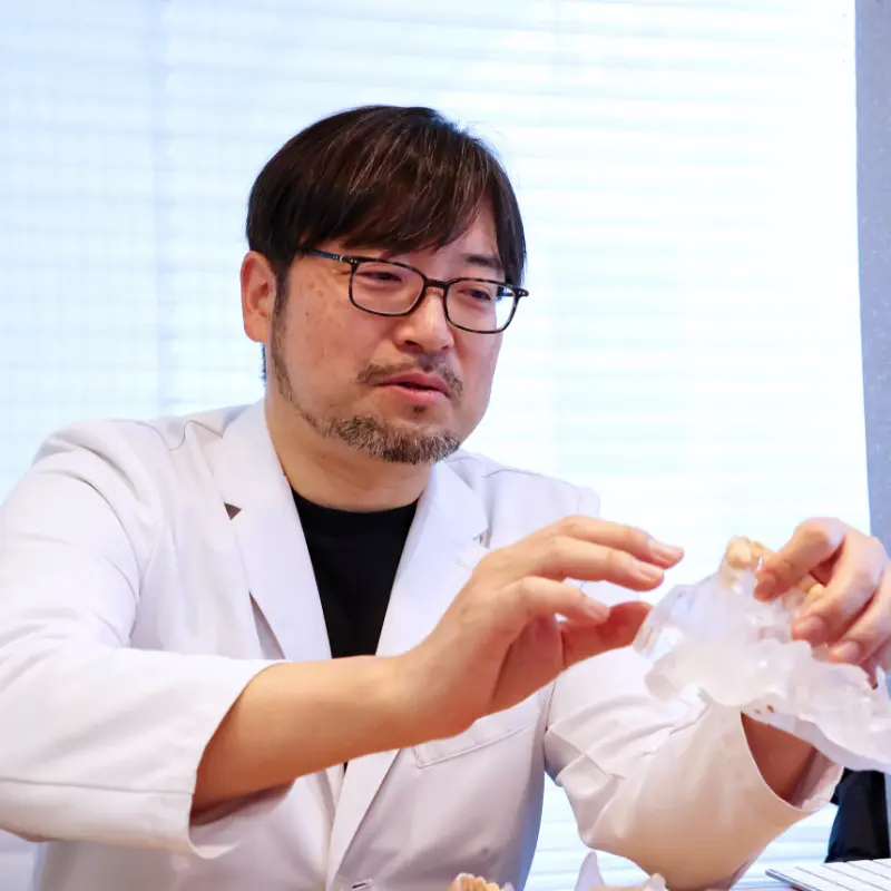 白金高輪矯正歯科 間所先生