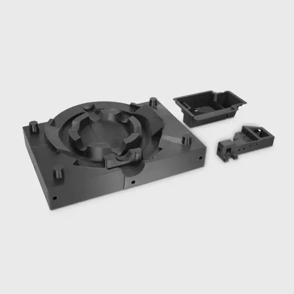 カーボン配合 ABS で造形した治具プレートと箱形部品