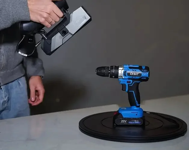 ターンテーブルの電動ドリルを 3DeVOK MT Gen2 でスキャン