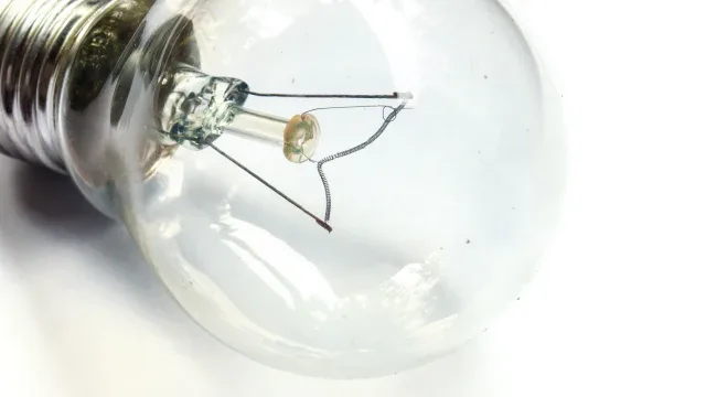 クリアガラスの電球